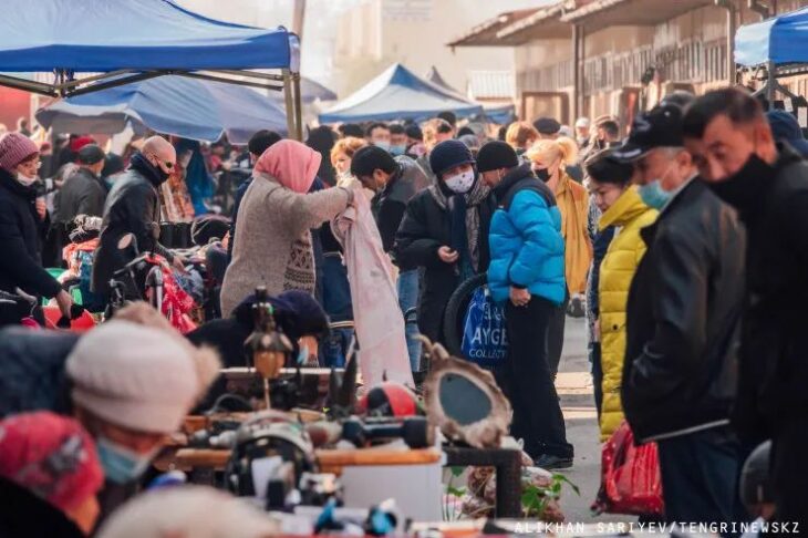 阿拉木圖跳蚤市場