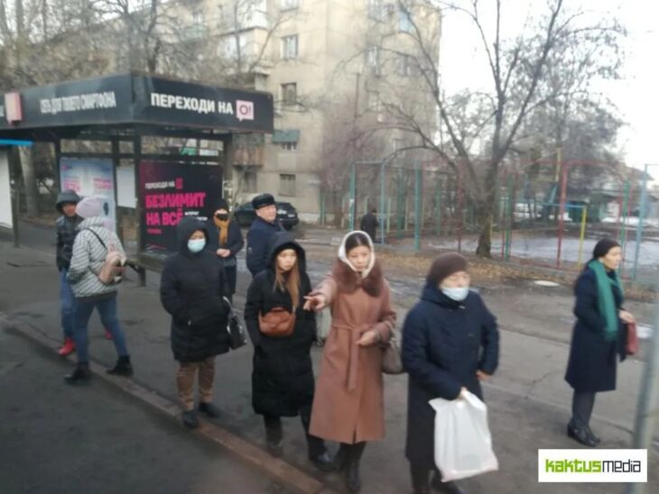 「小巴車」困局